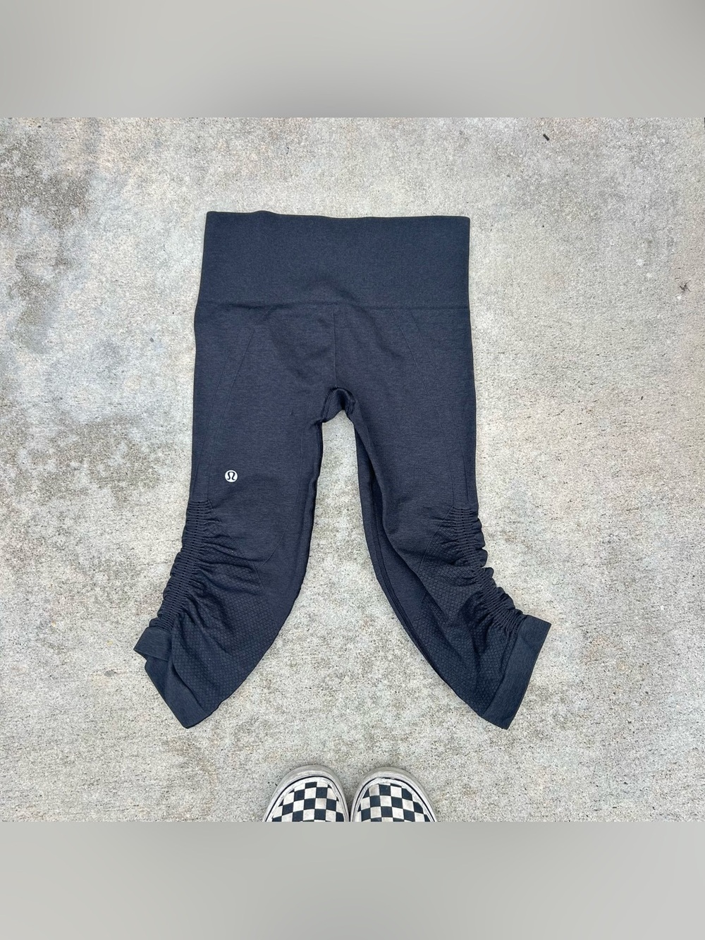Lululemon Leggings Size 4 In The Flow Crop